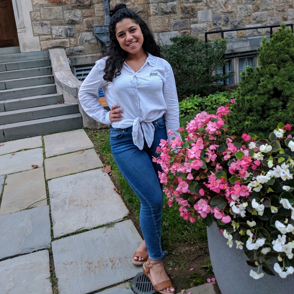 Meet your Posher, Youna